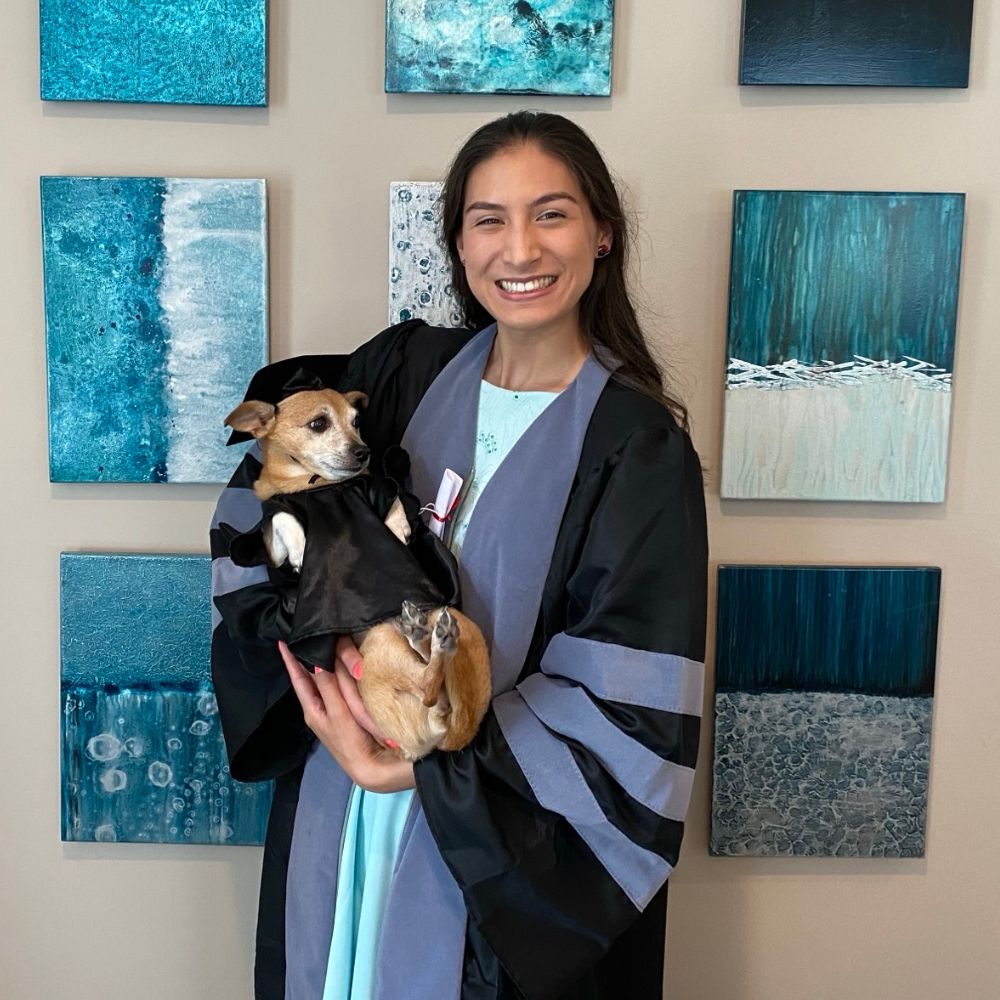 Dr. Rafaella Susara